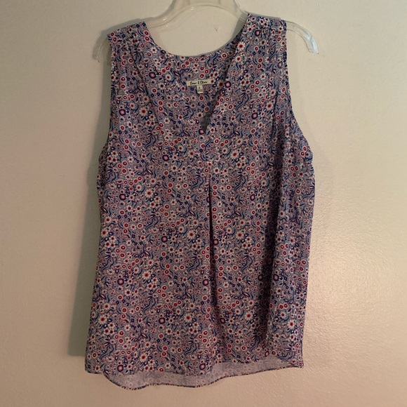 Emma & Olivia Tops - 🌵 3x$15 Emma & Olivia Blouse Flowery Pattern